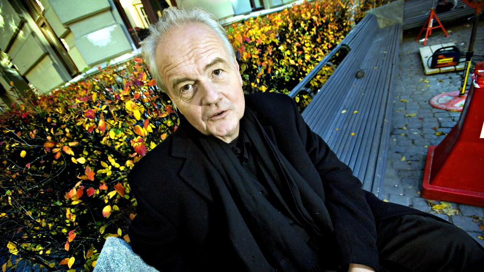 STYGT SENARIO:  Det er f�rti �r siden seksti�rsjubilanten Ketil Bj�rnstad debuterte som for fatter. I sin nye roman tar han utgangspunkt i et grusomt senario: Hva om barnet ditt d�r? 
Foto: Anders Gr�nneberg