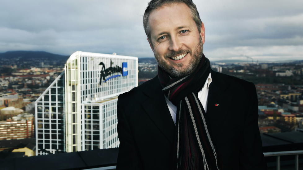 P� TOPPEN AV BYEN: Milj�vernminister B�rd Vegar Solhjell gj�r byene til sin store sak.
Foto: Steinar Buholm / Dagbladet.