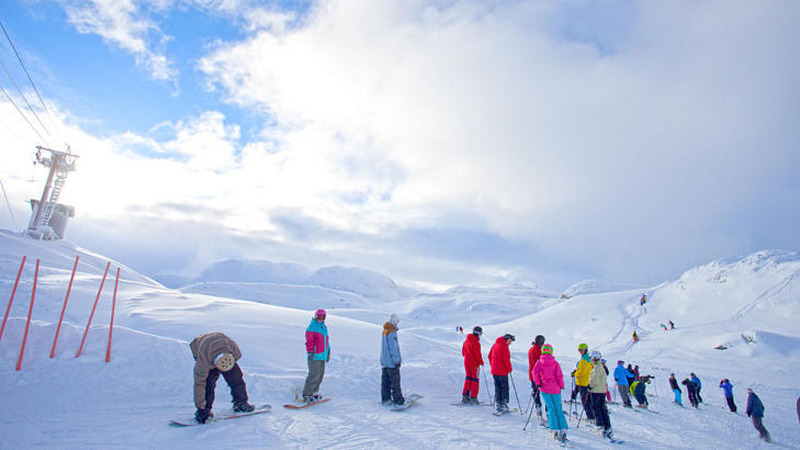 HEMSEDAL: Flotte forhold p� toppen, her ved Fjellheisen.  Foto KALLE H�GGELUND