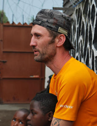 Skal smugle 70 barnehjemsbarn ut av krigsherjede Goma