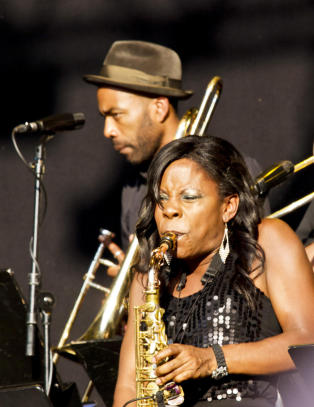 Ut av Beyonc�-skyggen