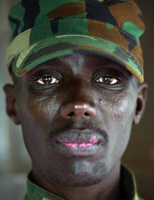 M23 har hemmelig st�tte, millioner p� bok og overlegen slagkraft i jungelen