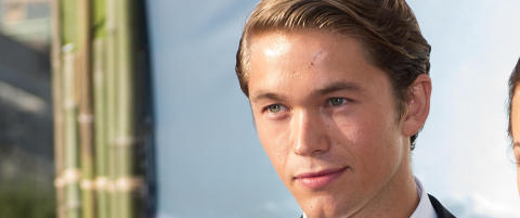 - Latterlig talentfull og uanstendig kjekk