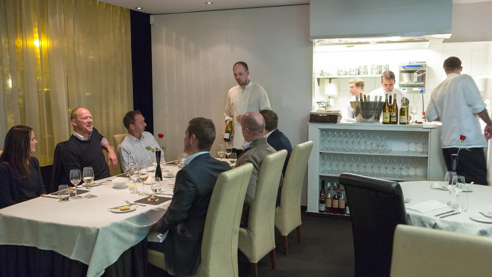 Sm�tt og godt: Restaurant Fam bord har bare - nettoppp fem bord i lokalet, med en fascinerende miks av eksperiment og opplevelse.. Foto: Ole Morten Melg�rd/Dagbladet