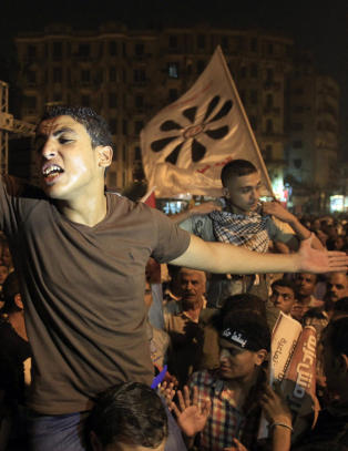 Revolusjonen i Egypt i krise og maktkamp