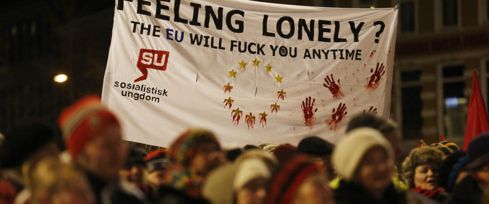 Tjen Folket, Tea Party, Senterpartiet og Redd Barna sammen i tog mot EU