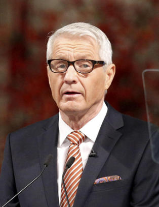 - Jagland er et politisk mobbeoffer, men etter denne talen kan han sove med et lite smil om munnen