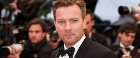 - Kaster ikke kl�rne fordi jeg har lyst til � vise fram den nakne kroppen min ...