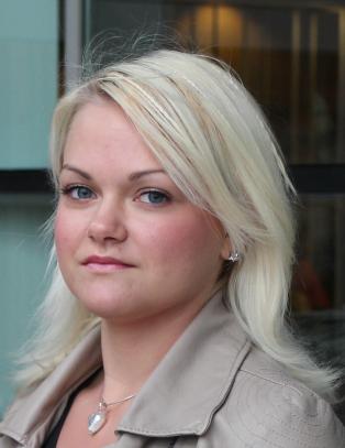 Hadde gyldig busskort - m�tte g� av og vente en time p� neste buss