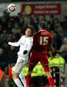 Selvm�l sendte Swansea videre i ligacupen