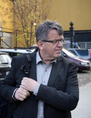 - Utnyttet stillingen som ordfører i forbindelse med overgrepene