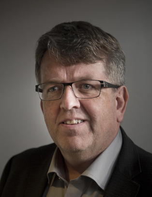 - Oppkonstruert, kunstig og ikke troverdig