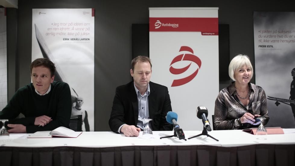 TRAVEL H�ST: Avdelingsleder Mads Drange, daglig leder Anders Solheim og styreleder Valgerd Svarstad Haugland i Antidoping Norge holdt pressekonferanse etter �rets siste styrem�te i dag. Foto: STIAN LYSBERG SOLUM / NTB SCANPIX
