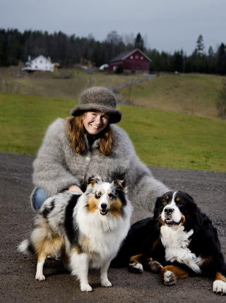 Finere og finere: Hundestrikk blir bare mer loddent i bruk. Mykere enn merino, mer fl�ffy enn angora, sjeldnere i bruk enn kashmir.