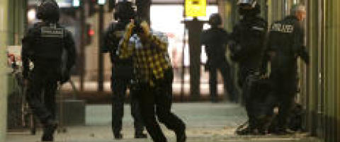 Mann truer med � sprenge bank i Berlin