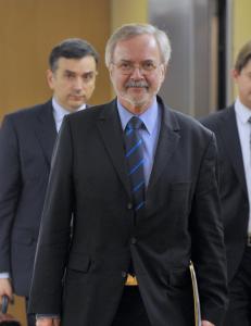 - Det kan ta 20 �r f�r Hellas kommer seg