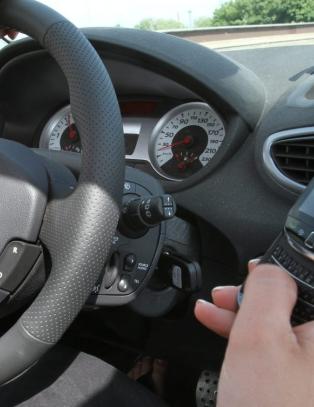 Vil ha tasteforbud i bilen