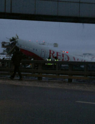 Passasjerfly krasjet etter landing i Moskva