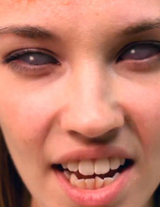 - Badesalt-dopet gj�r at du tror dama di er en demon