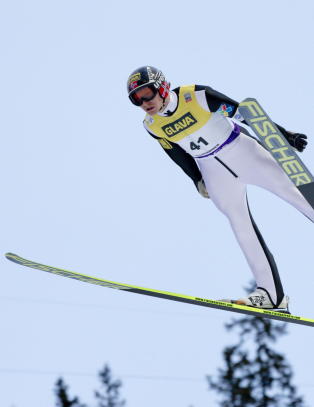 Klemetsen leder etter hoppdelen i kombinert