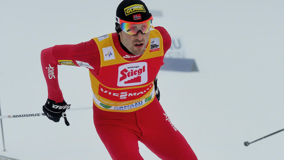 PALLPLASS: Magnus Moan endte p� pallen, men maktet ikke � gj�re noe med Jason Lamy Chappuis. Foto: AP Photo/Kerstin Joensson/NTB scanpix