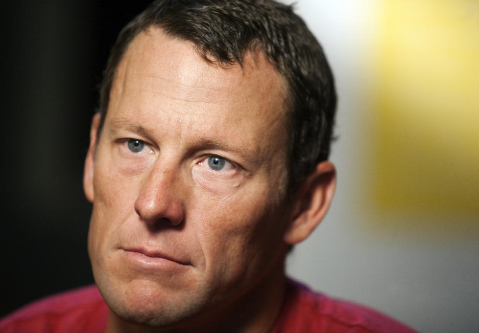 FOR MYE � TAPE: Natt til fredag neste uke snakker Lance Armstrong ut i et intervju med Oprah Winfrey. Ekspertene tror imidlertid han har altfor mye � tape p� � fortelle hele sannheten. Foto: AP / NTB Scanpix