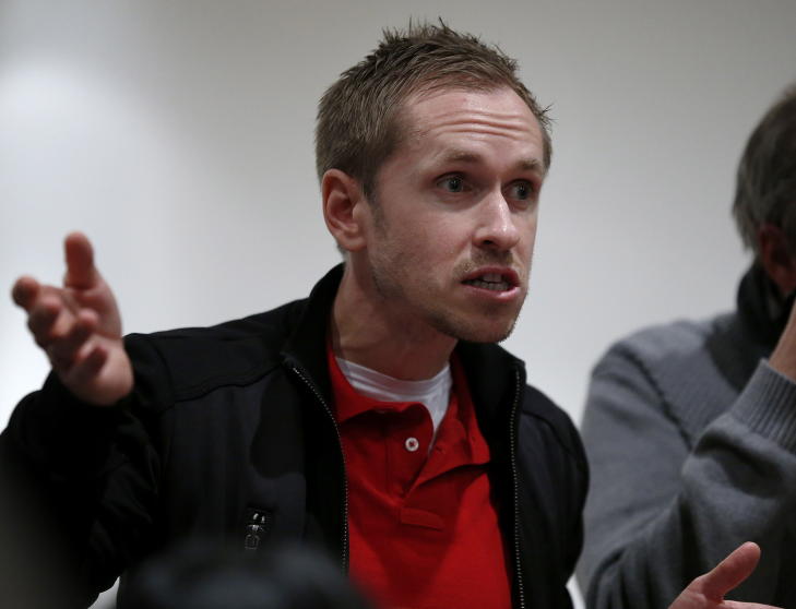  GLEDELIG:  Mads Kaggestad raste etter at den spanske dommeren ville destruere blodbevisene fra razziaen hos Fuentes. N� gleder han seg over at dopinglegen vil avsl�re sine tidligere klienter. Foto: Erlend Aas / NTB scanpix