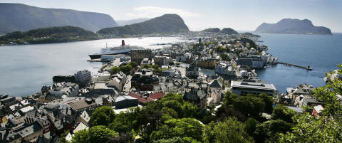 �lesund p� National Geographics toppliste over sm�havner