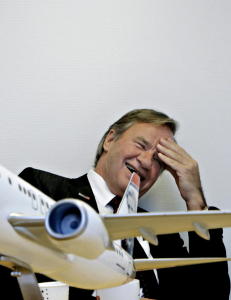 Bj�rn Kjos kan bade i penger