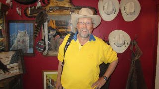  COWBOY:  Ragnar �sland fikk ogs� pr�ve seg som cowboy. Foto: PRIVAT