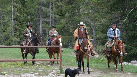  M�TTE MANGE:  P� tre uker og 800 mil m�ter du mange forskjellige mennesker. Foto: RAGNAR �SLAND