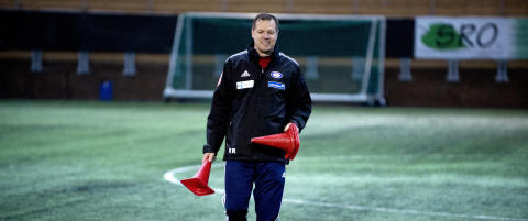 - Som et vekkelsesm�te p� S�rlandet