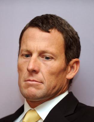 Armstrong saksøkes for 66 millioner kroner