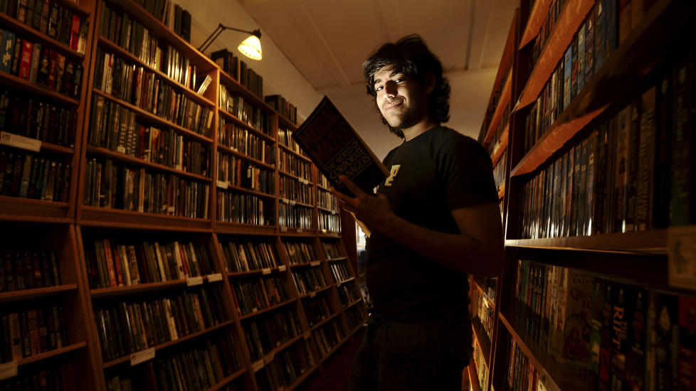 RISIKERTE STRENG STRAFF: Nettaktivisten Aaron Swartz ville at alle skulle ha tilgang p� offentlige forskningsresultater. For � laste ned n�r 5 millioner artikler med tanke p� deling, risikerte 26-�ringen 35 �r i fengsel. Fredag ble han funnet d�d. Foto: SCANPIX/REUTERS/Noah Berger