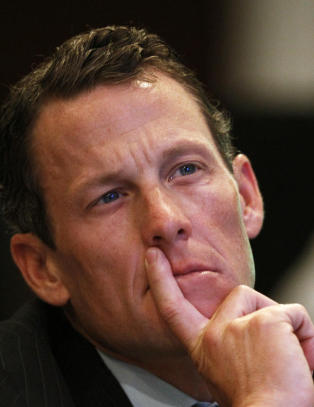 Armstrong nekter � 
overholde USADA-frist