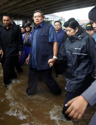 Presidenten måtte vasse gjennom Jakarta-flom