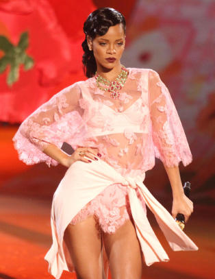 Rihanna debuterer under moteuka i London
