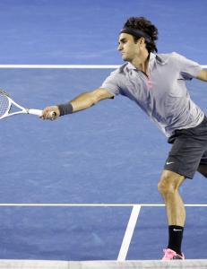 Federer stoppet Raonics server p� 230 km/t