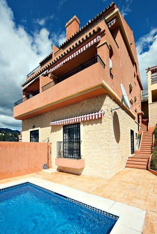 HUS: N�r Torreblanca, Fuengirola. Pris: 1 452 701 kroner. Areal: 153 m2 pluss privat sv�mmebasseng.  Foto: NORSK MEGLING