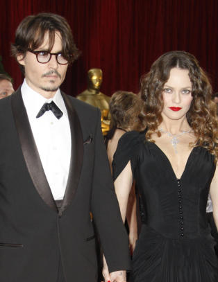 Johnny Depps eks hyret inn av H&M