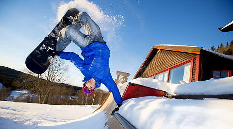 SKATEHOTELL: Terje H�konsen har v�rt med p� � designe Camp Vierli i Rauland, verdens f�rste spesialtilpassede snowboard- og skatehotell. Foto: THOMAS RASMUS SKAUG
