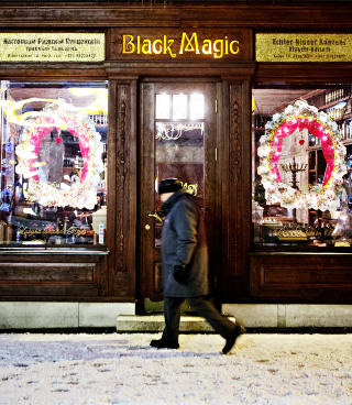 Magi: Black Magic Bar byr p� brennevin, hjemmelaget sjokolade og sp�kelser.