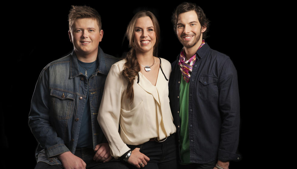 MELODI GRAND PRIX 2013: Fjellfolk - Tor Hoslemo, Helga Jacobsen og Trym Bj�nnes - under onsdagens presentasjon av MGP-artistene som skal konkurrere i Flor� l�rdag. Foto: NRK