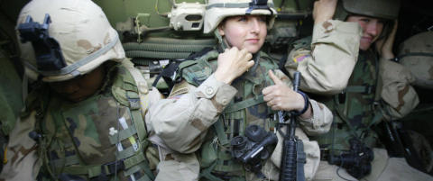 - �pner for at kvinner skal f� kjempe i krig