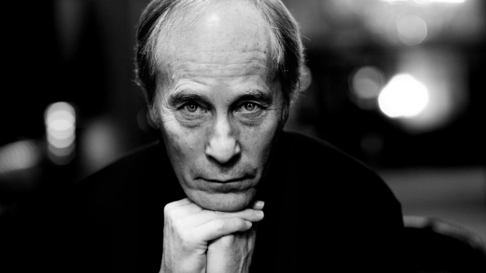 STILLEG�ENDE PAGETURNER: Richard Fords �Canada� har mange glitrende partier, men forfatteren burde ha lagt ned pennen tidligere &mdash; 416 sider blir i meste laget, selv for en svoren Ford-tilhenger, mener Dagbladets anmelder. Foto: SIV JOHANNE SEGLEM/ Dagbladet