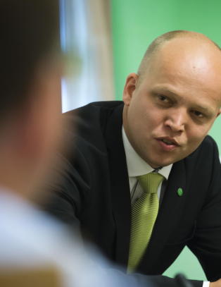 Sp �nsker kontakt med EU-skeptiske briter