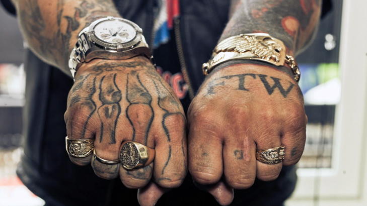 ENGLEH�ND: Marcel Leli�nhof har fulgt Oslo-avdelingen av Hells Angels med kamera. Bildene skal bli bok - men vises ogs� under Nordic Light International Festival of Photography 23. til 27. april i Kristiansund. Foto: Marcel Leli�nhof