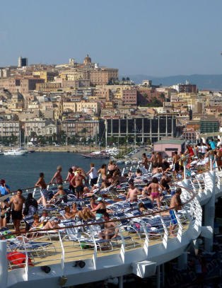 Du ser for deg romantikk, men risikerer � havne midt iblant 2000 skrikerunger