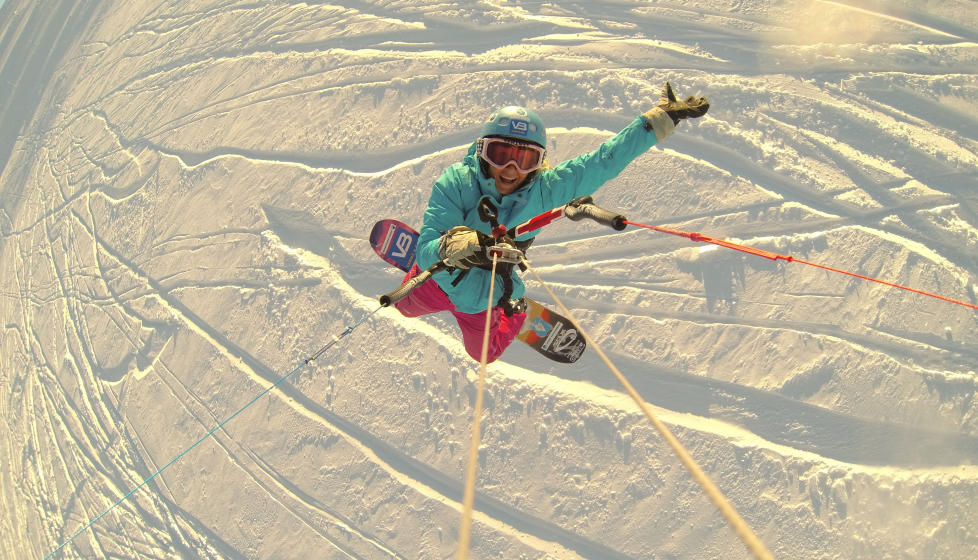 GULLVINNER: Stavanger-jenta Kari Schibevaag tok to gull i World Snow Kite Master i Frankrike. Foto: PASCAL BOULGAKOV