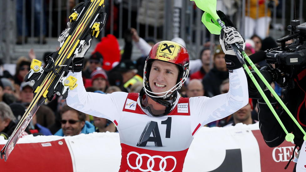 VINNER: Hirscher jubler etter � ha kj�rt inn til seier i slal�mrennet i Kitzb�hel dag. Foto: NTB Scanpix